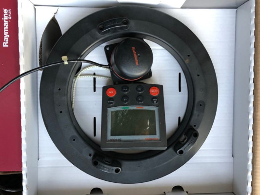 PILOTE AUTOMATIQUE RAYMARINE ST4000+ POUR BARRE FRANCHE