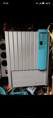 Onduleur chargeur convertisseur mastervolt 12-220-12